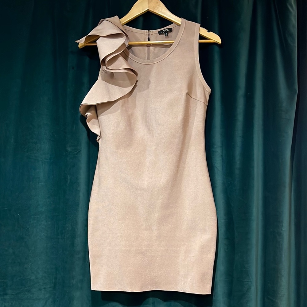 Wow Couture Beautiful dress